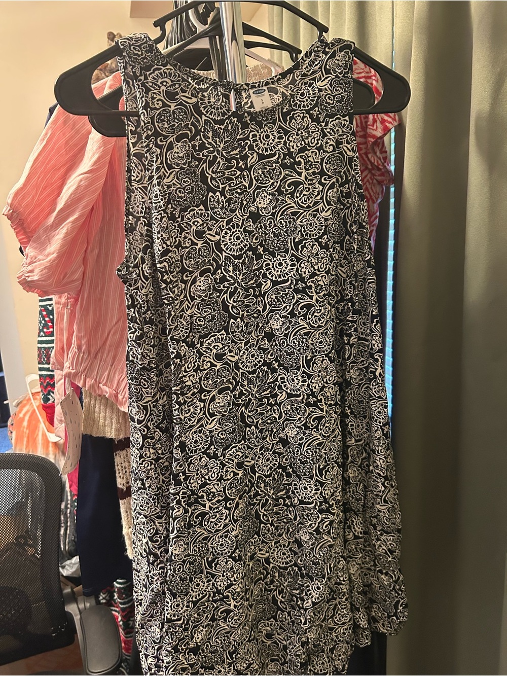 Old Navy Black & White Floral Sleeveless Women’s Dress